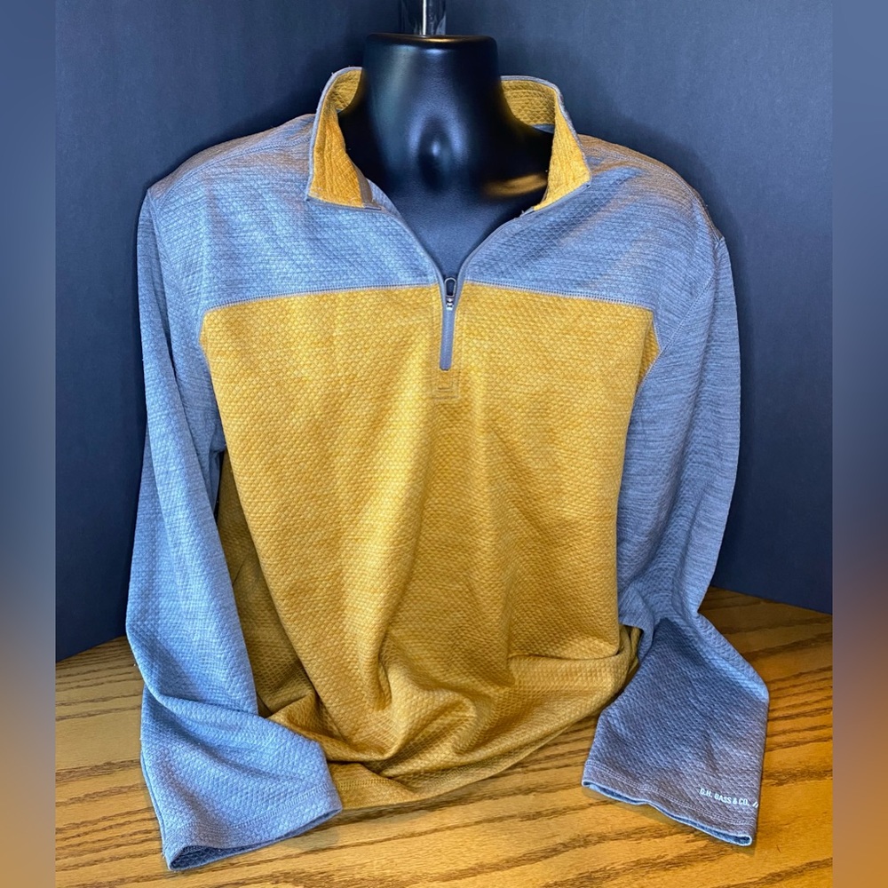 GH Bass Company Gold and Gray quarter zip Pullover. Extra Large XL.